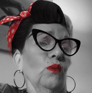 Meet your Posher, Diane